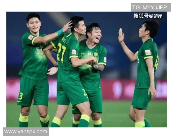 中超联赛最强球星带领球队再度掀起冠军争夺热潮